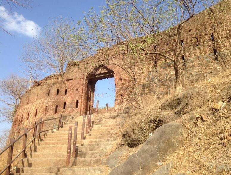 Songadh Fort, Tapi district, Tapi (Vyara), Gujarat - Vushii.com Songadh Fort, Tapi district, Tapi (Vyara), Gujarat - Vushii.com